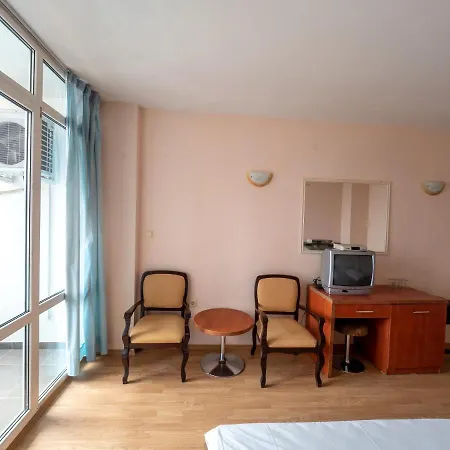 Consul Ξενοδοχείο 3*
